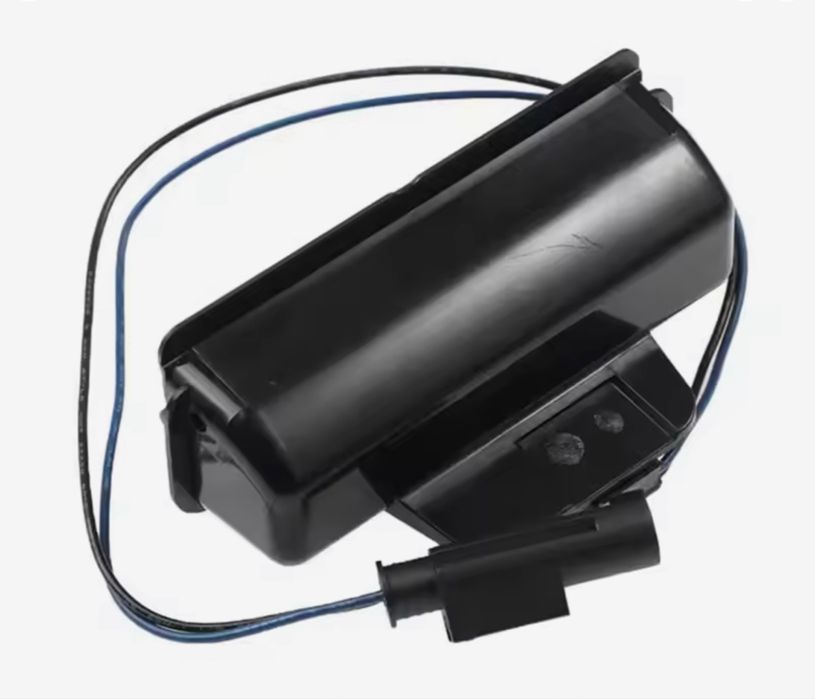 Кнопка багажника Smart Fortwo 451 вантажівок