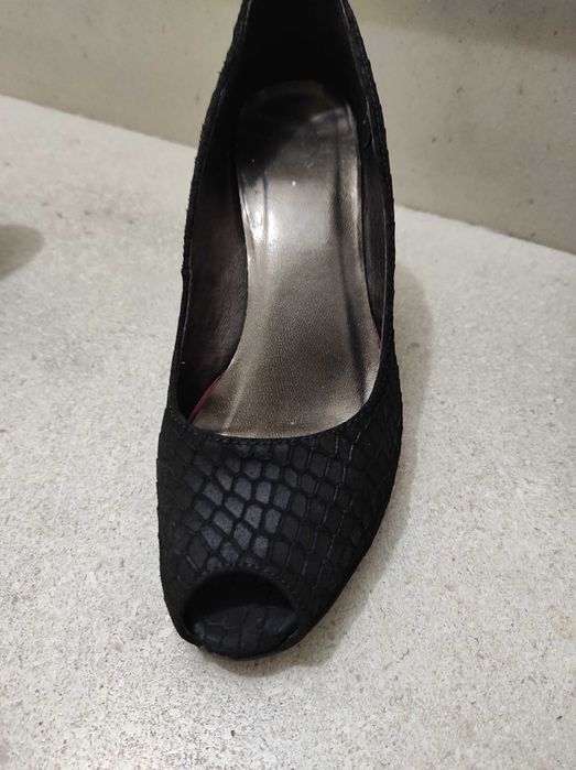 Sapato em pele preto 38 fabrico nacional