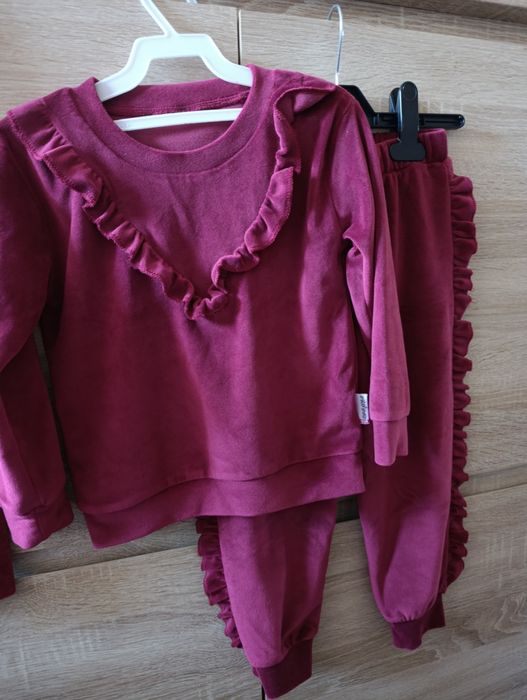 Dresik welurowy, r.104