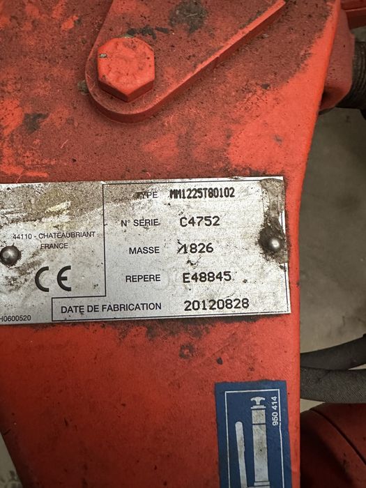 Pług obrotowy kuhn 5 multi master 122