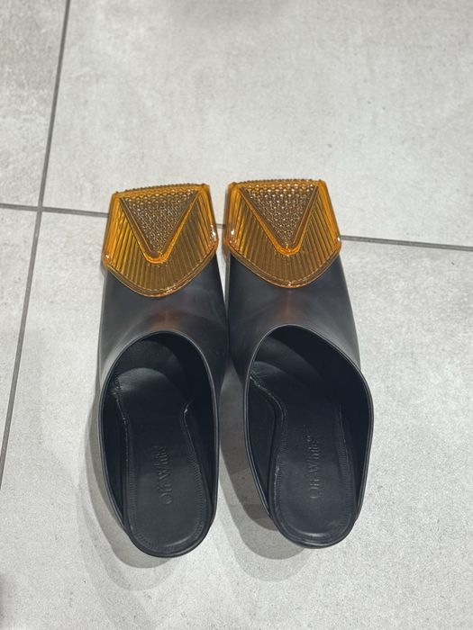 Off-White Leather mules & clogs