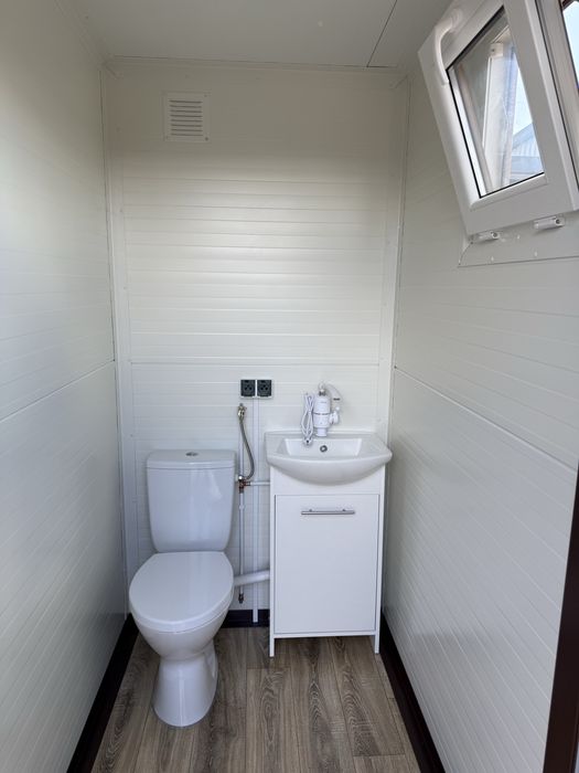 Kontener pawilon sanitarny WC toaleta kemping łazienka