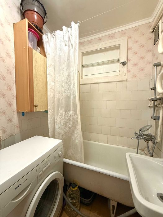 Продам 2к Квартиру Метро Дарниця