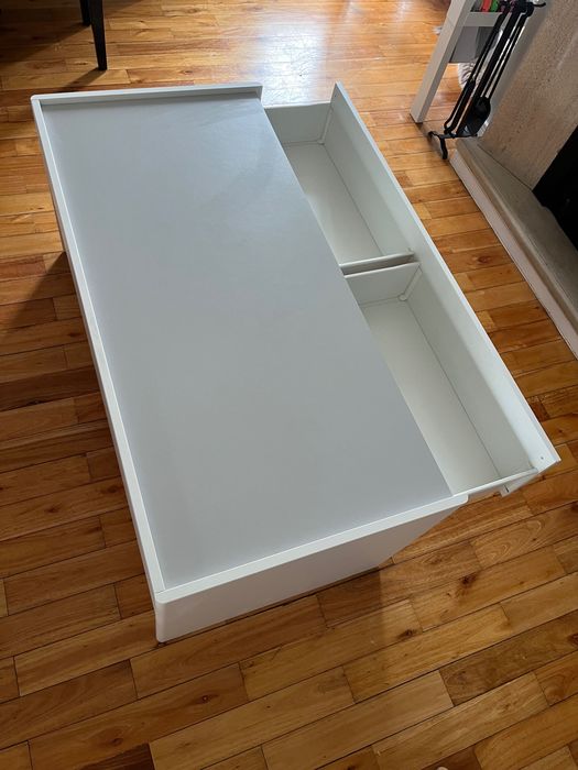 DUNDRA IKEA mesa infantil com gavetas