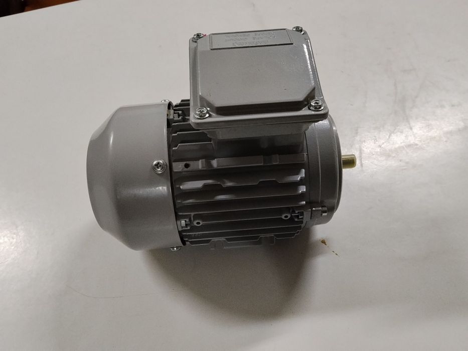 Motor Elétrico Trifásico BERNATI