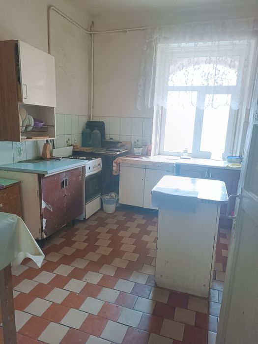 Продається окрема кімната 19м2 метро Нивки