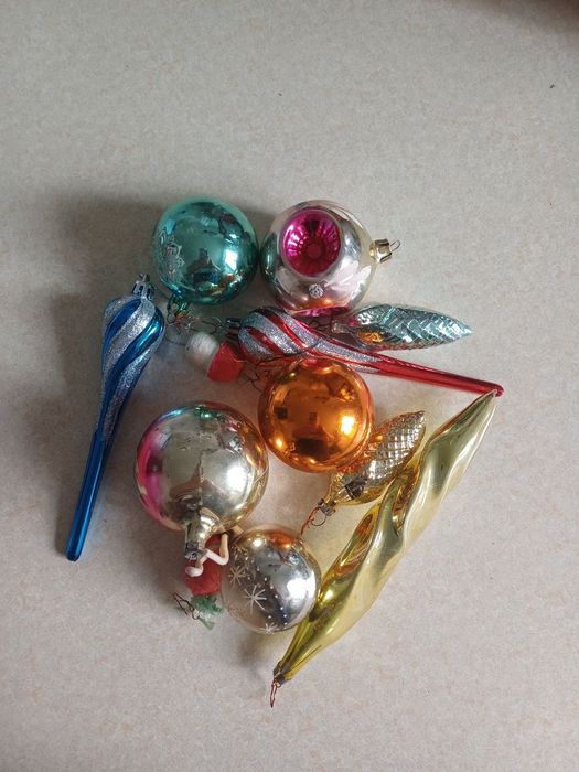 Ёлочные игрушки советские 250 грн за все.