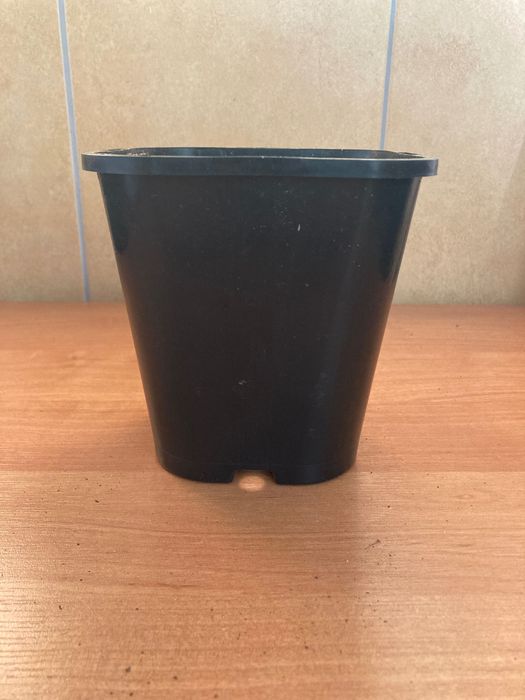 Doniczki produkcykne 2 litry kwadratowe