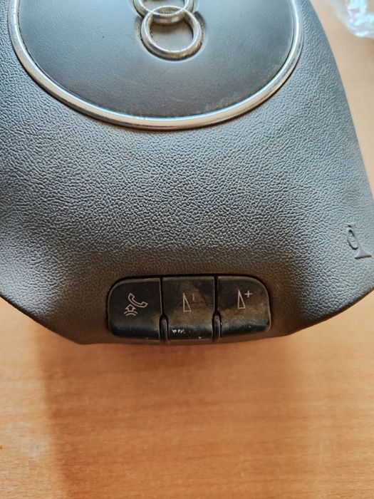 Подушка безпеки в руль Ауді А8 д2