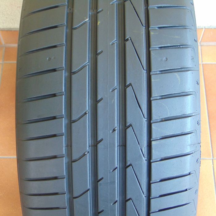 Opona letnia 225/50 R17 Hankook Ventus S1 Evo2 1szt.