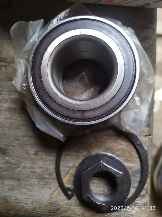 Підшипник ступіци Мазда сх9 і мазда 6, 301045