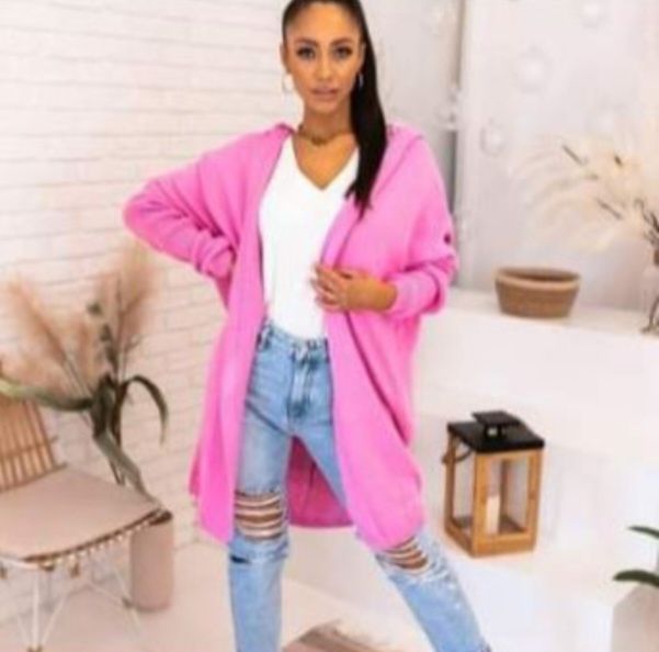 Sweterek z kapturem oversize-chaber