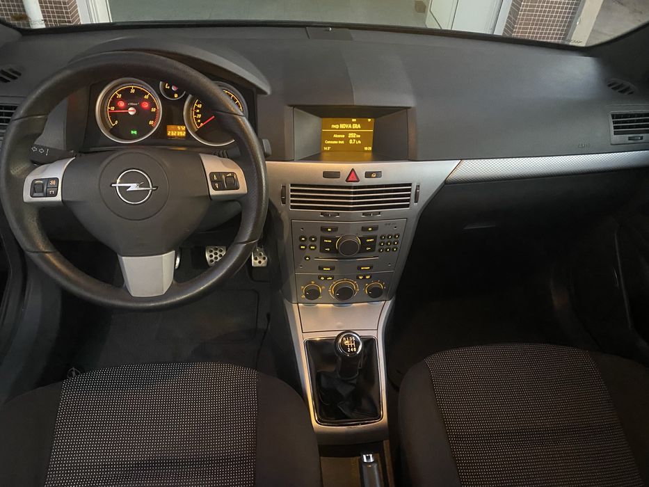 Opel Astra GTC 1.3 Cdti Sport