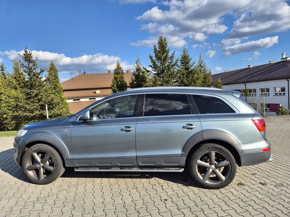 Audi Q7 3.0TDI 7 os. S Line pakiet off road 2x Panorama