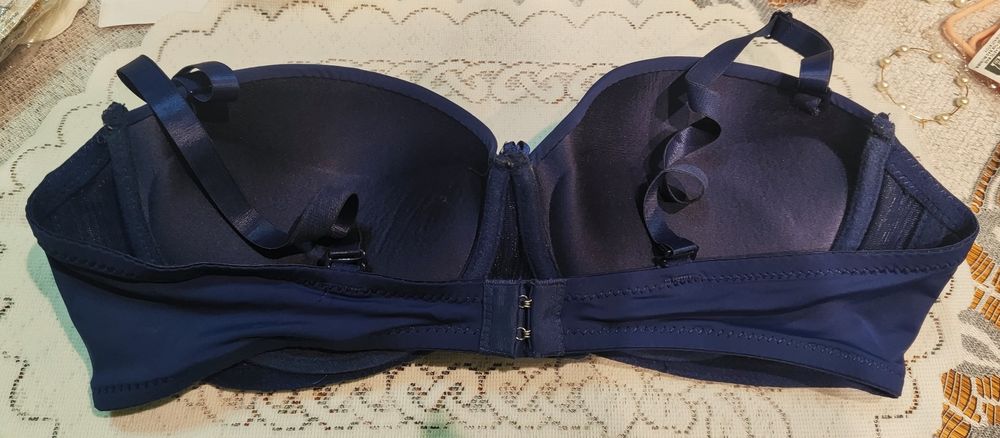 Biustonosz granatowy PUSH UP 85B