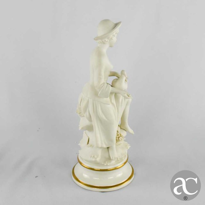 Figura de jovem camponesa com ganso em biscuit Capodimonte “Marcolin”