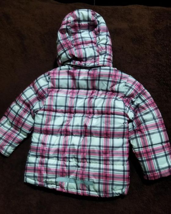 Куртка детская зимняя, фирмы н&м, Швеция, размер 110.