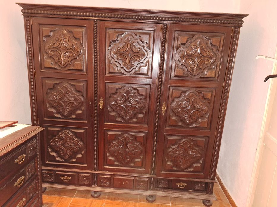 Mobilia de quarto antiga