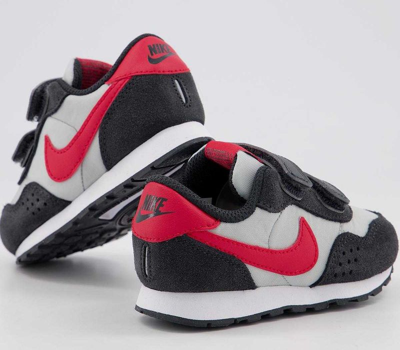 Sapatilhas / Ténis Nike MD VALIANT N°22