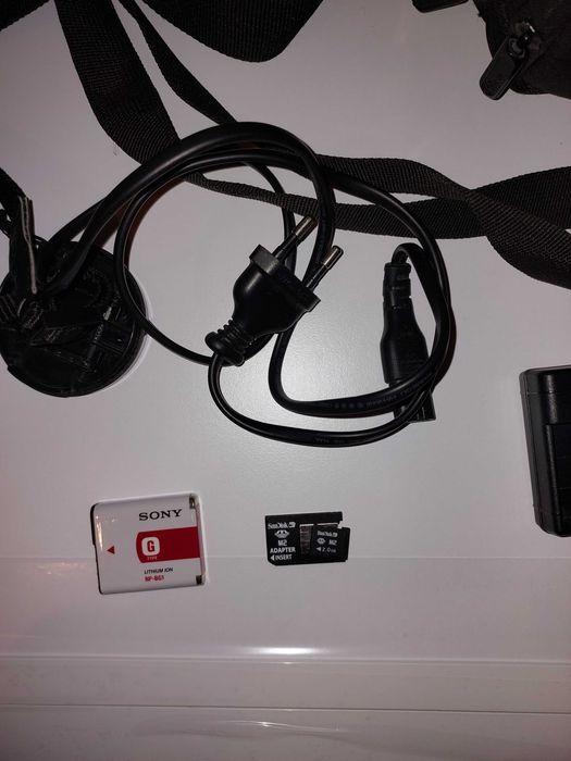 Цифровой фотоаппарат Sony Cyber-Shot DSC-H7