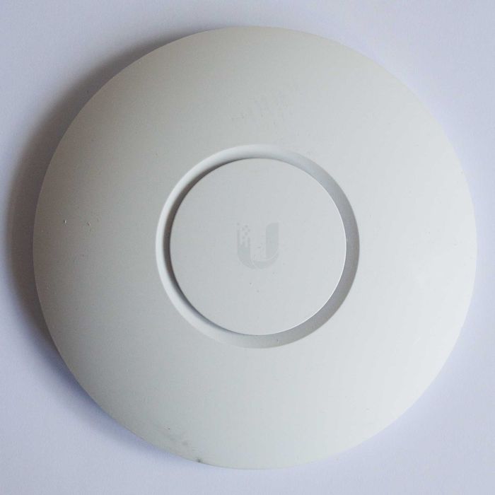 Дводіапазонна Wi-Fi точка доступу Ubiquiti UniFi UAP-nanoHD з ac-wave2