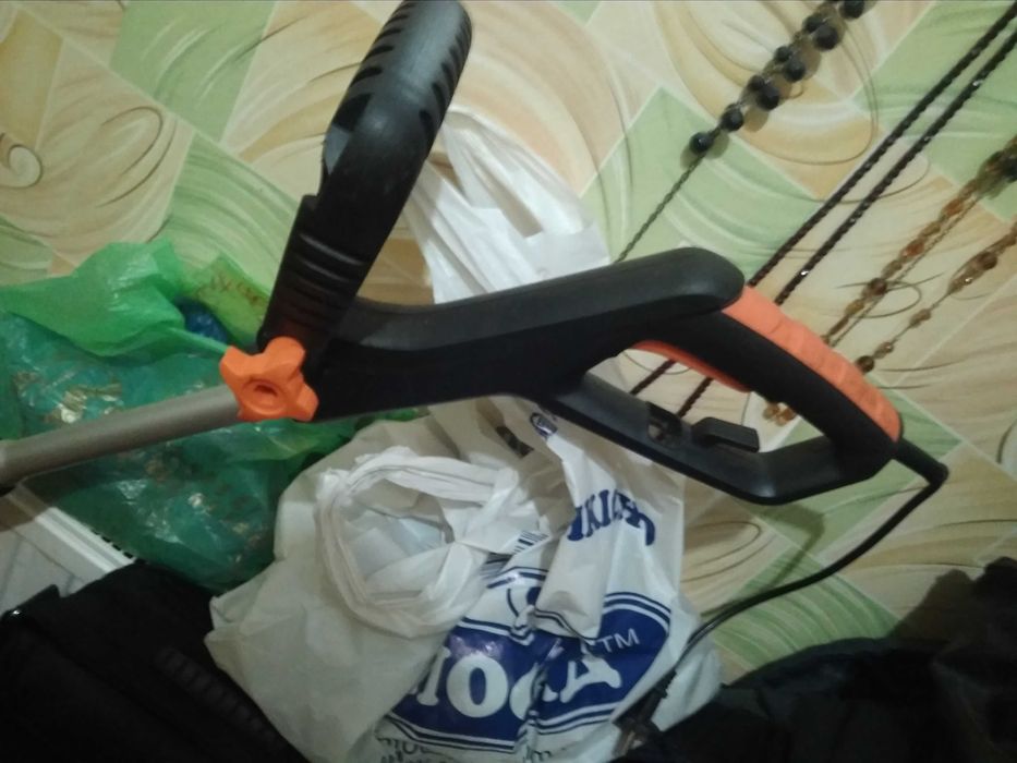 Продам электрокосу Tekmann не рабочую