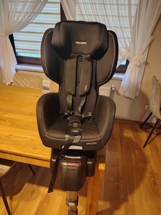 Fotelik RECARO Optiafix 9-18kg