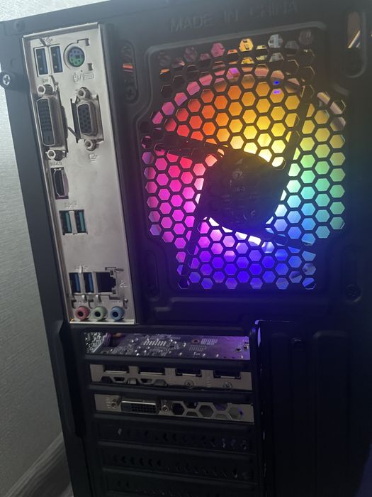 Продам пк відеокарта  NVIDIA GTX 1060 6GB, процесор AMD Ryzen 5 1600