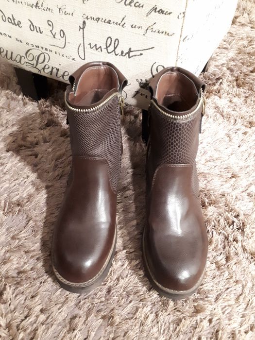 Botas/botins castanho BATA