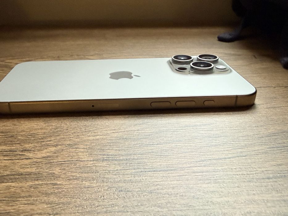 Iphone 15 Pro Max Titânio