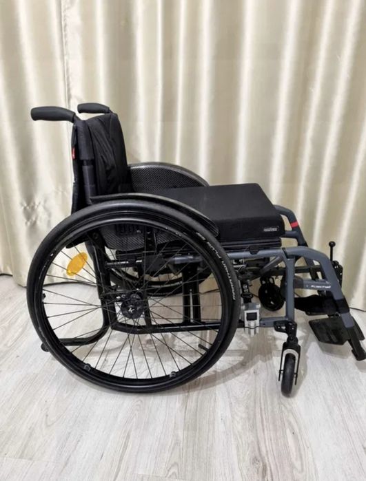 Активне крісло колісне KÜSCHALL COMPACT 42см×50см+ електроприставка