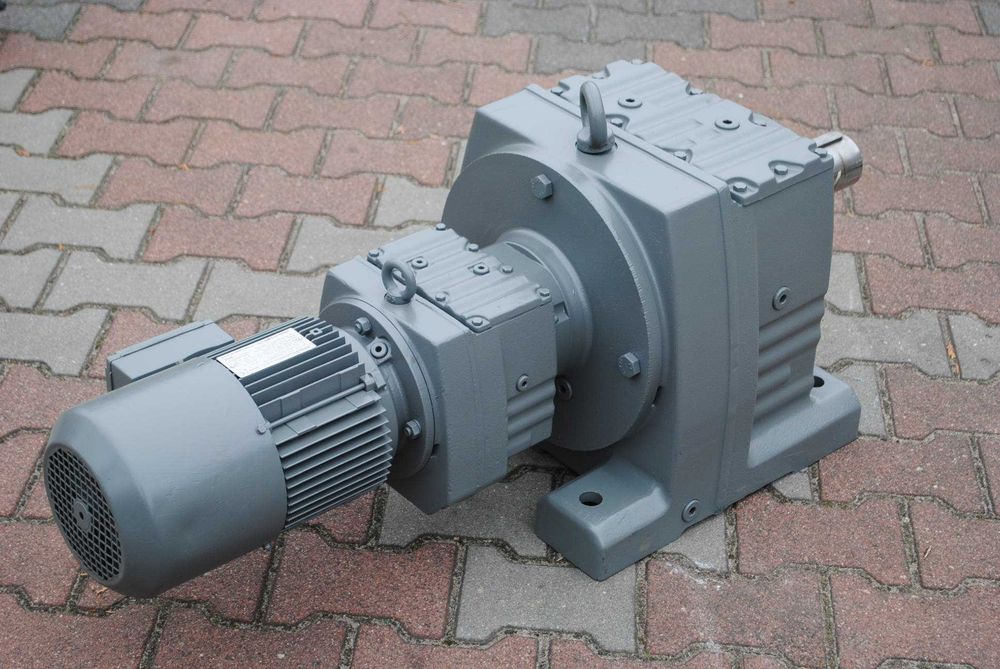 Motoreduktor 1.5kw. 3,8obr./min. z hamulcem SEW