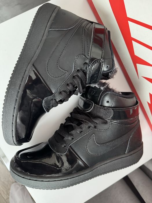 Високі кросівки Nike 35 розмір