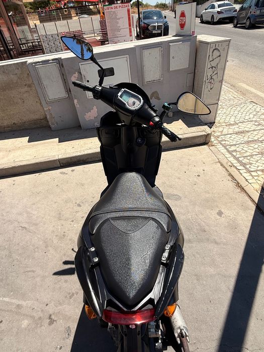 Scooter KEEWAY X-blade 50cc 2T