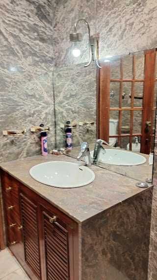 Quarto individual em moradia- Lisboa a estudante/jovem trabalhador