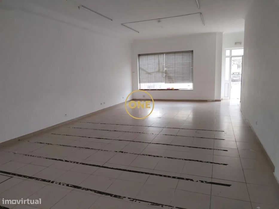 Loja com 62 m² São Domingos de Rana