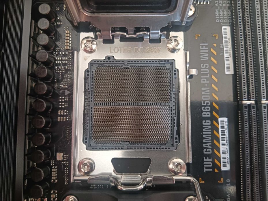 Motherboard Asus TUF B650M-Plus Gaming WiFi (Micro-ATX, AMD, AM5)