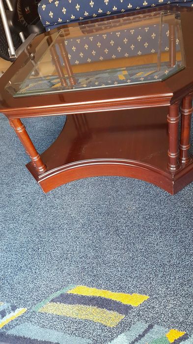 Mesa de apoio / centro de sala clássica em vidro e mogno
