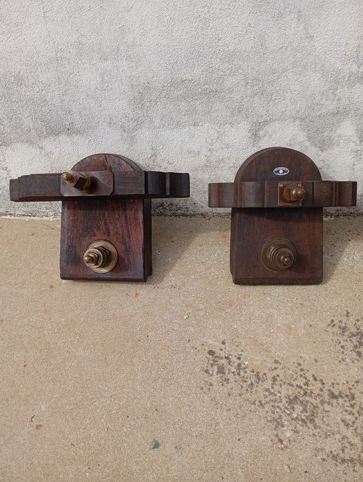 Postigos de depósitos bom estado