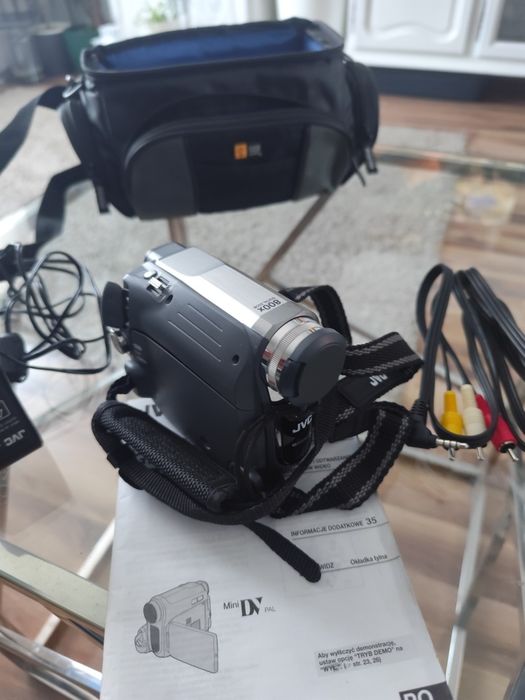 Trzy Kamery 1 samsung 2 jvc