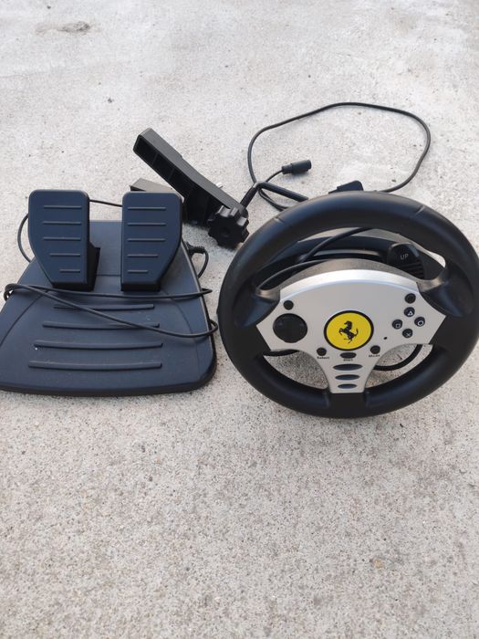 Conjunto de pedais e  volante