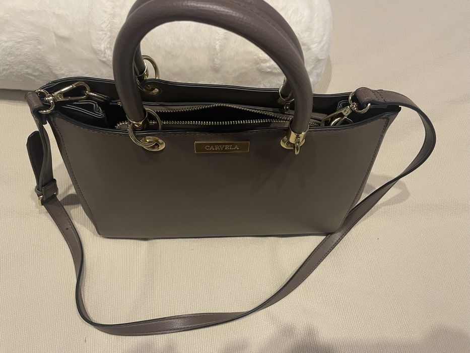 Ciemna beżowa torebka Carvela Kurt Geiger