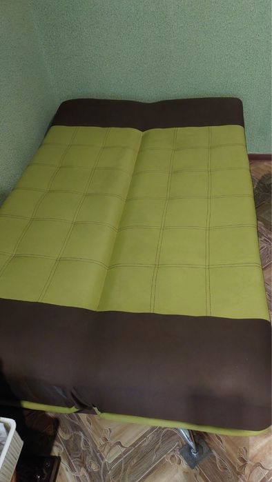 Диван (майже новий)