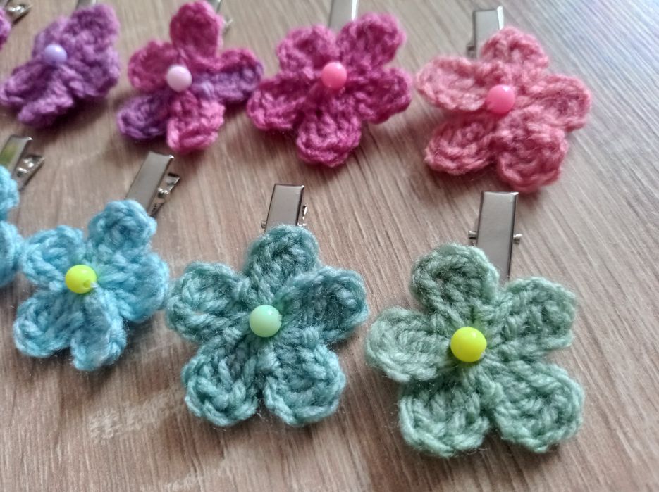 Spineczki kwiatki Dzień Kobiet