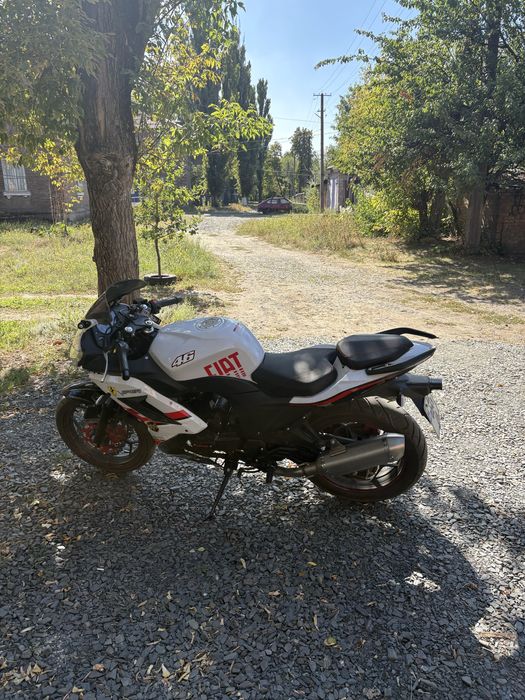 Мотоцокл Viper f2.