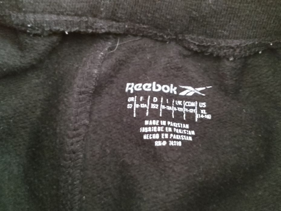 Czarne spodnie dresowe dziewczęce dresy Reebok  rozmiar 152