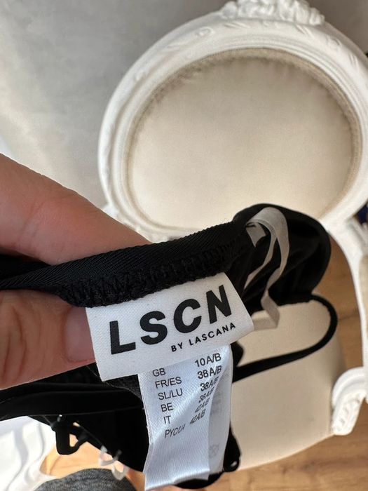 Lascana 36 S miseczka A/B czarny wycięty kostium jednoczęściowy