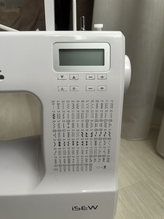 Швейна машинка iSew S200