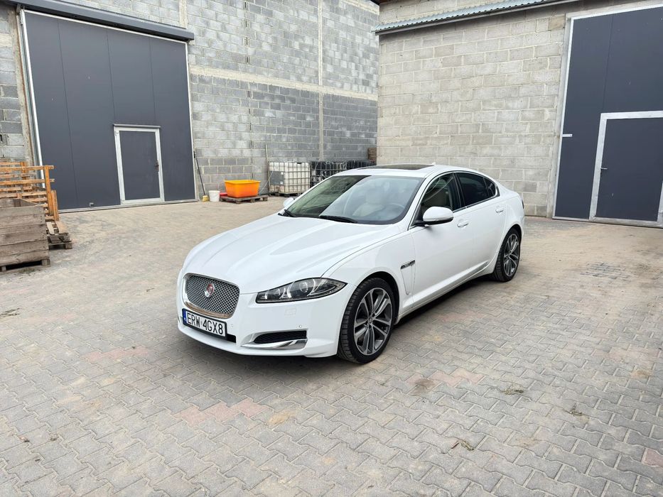 Jaguar XF