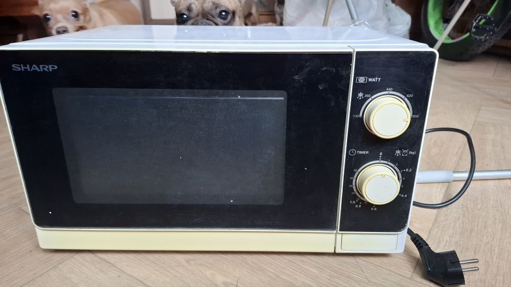 Мікрохвильова піч Sharp